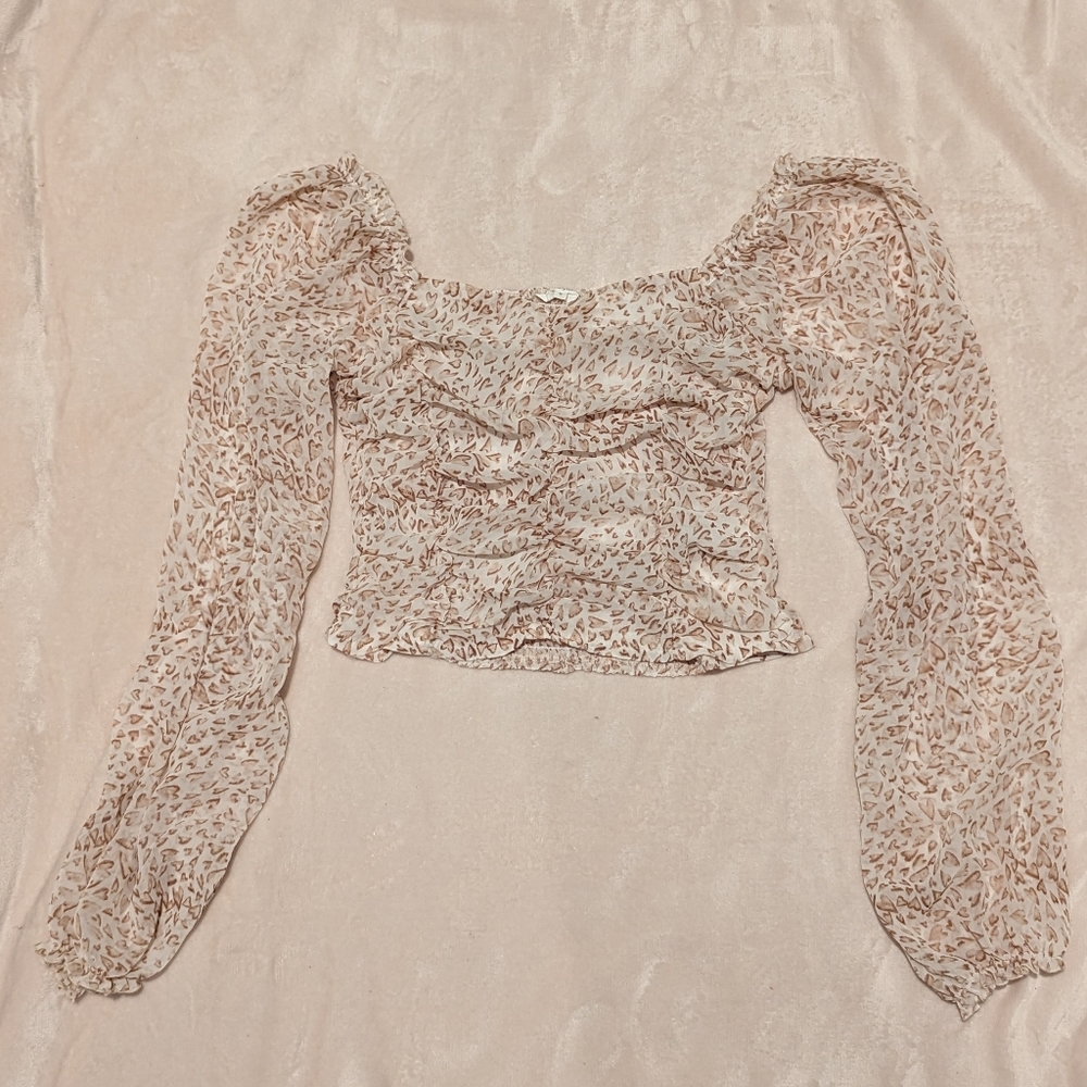 ✨ NWOT, Heart of Gold, Heart Leopard print crop, sz Medium